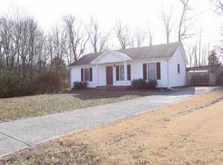904 Applegrove Cir, Clarksville, TN 37040