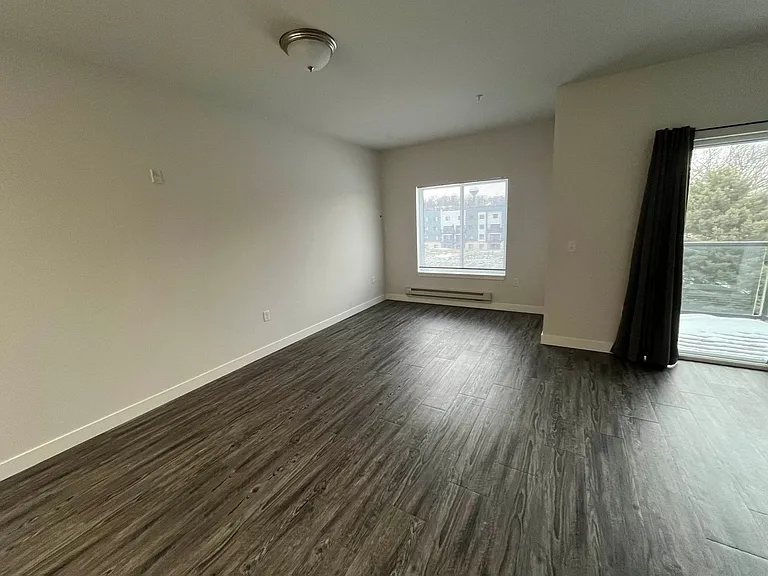 Cottage Grove Commons: Limestone — Photo 63