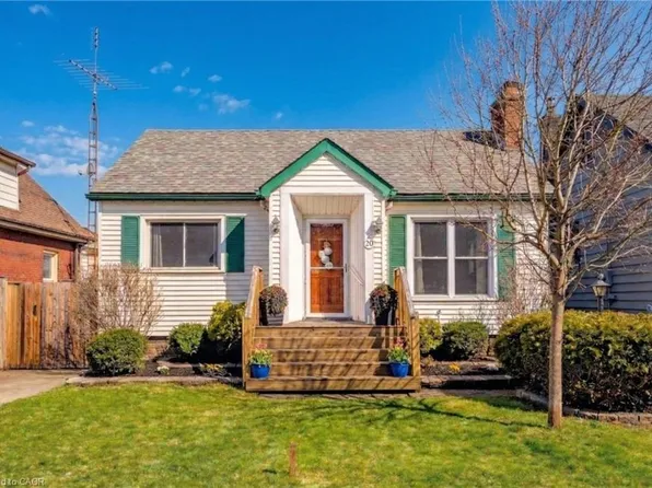 20 E 18th St, Hamilton, ON L9A 4N7