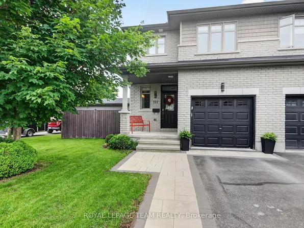111 Hawkeswood Dr, Ottawa, ON K4M 0C1