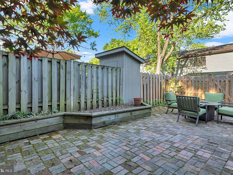 1052 Cedar Ridge Ct — Photo 30