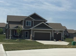 506 NW Ridgeline Dr, Ankeny, IA 50023