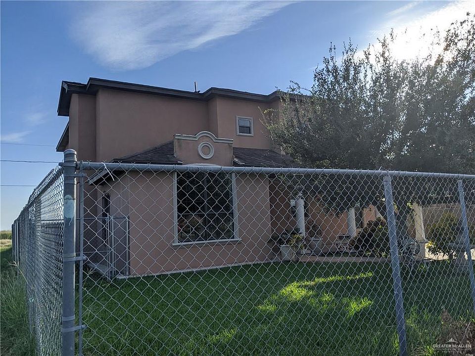 2nd image of 802 E Scurlock Dr