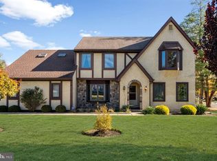 2015 Butternut Dr, Huntingdon Valley, PA 19006