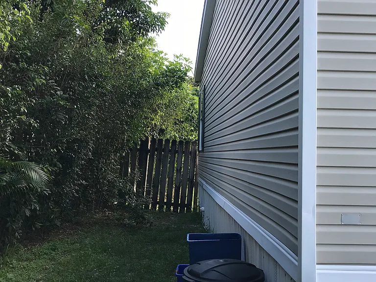 11864 Atlantic Cir — Photo 24