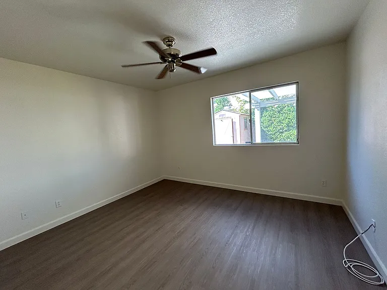 7920 Neyland Way — Photo 12