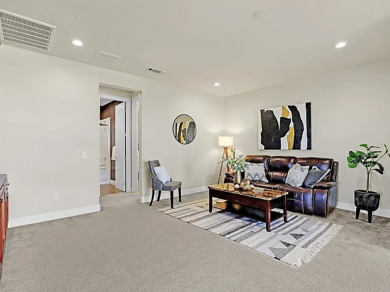 3416 Ironwood Dr — Photo 2