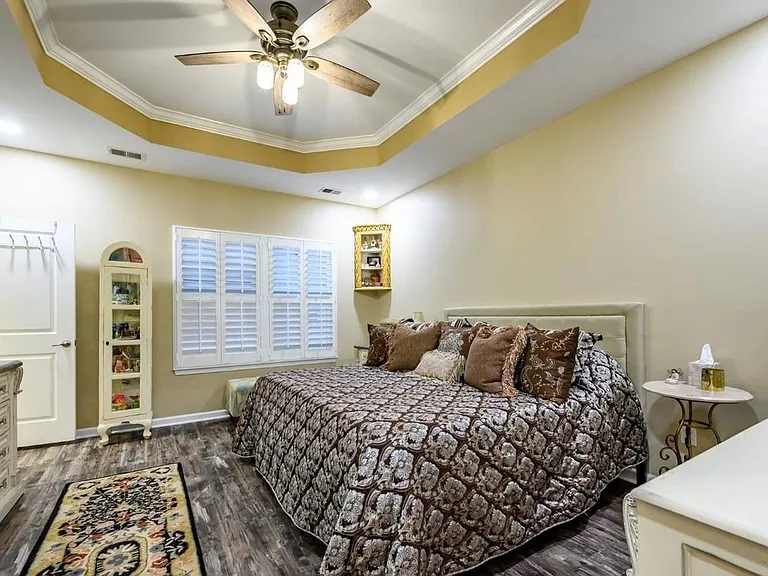 303 Bayside Ct — Photo 7