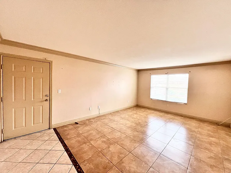 1150 N Buffalo Dr #1077 — Photo 7