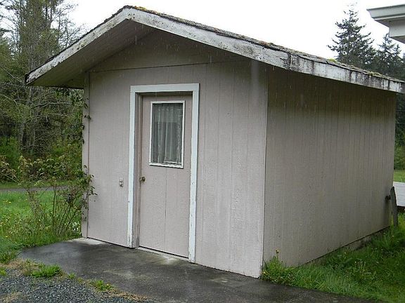 5th image of 17 Kennedy Ln