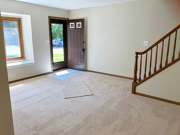 3rd image of 34148 N White Oak Ln
