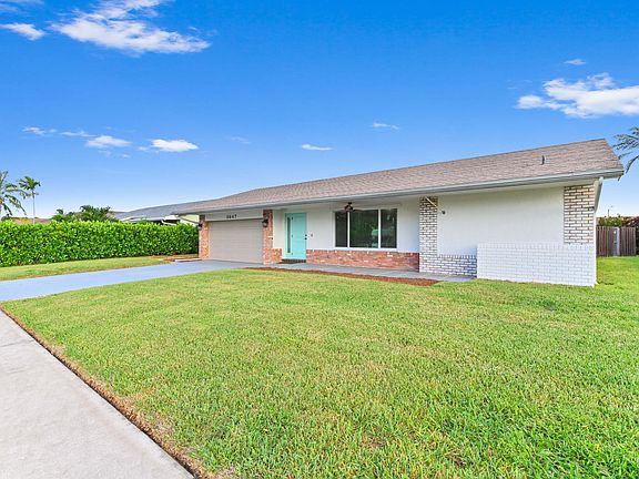 3rd image of 2647 SW 14th Drive