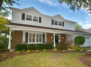 963 Honest Pleasure Dr, Naperville, IL