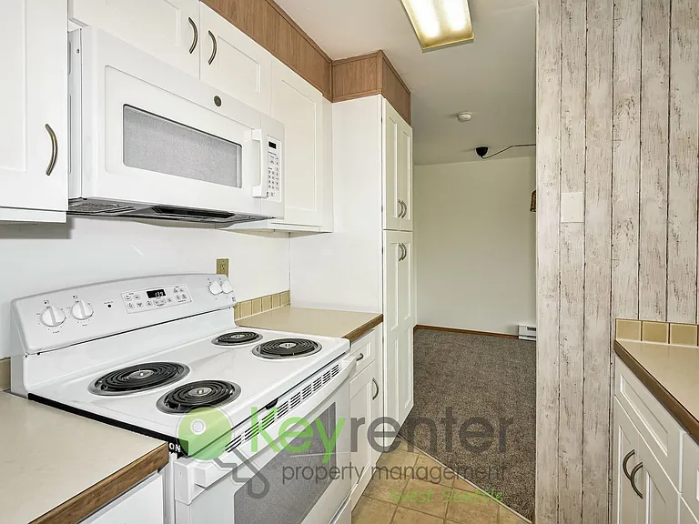 6042 Fauntleroy Way SW — Photo 8