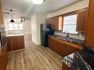 1600 Monument Rd, Ponca City, OK 74604