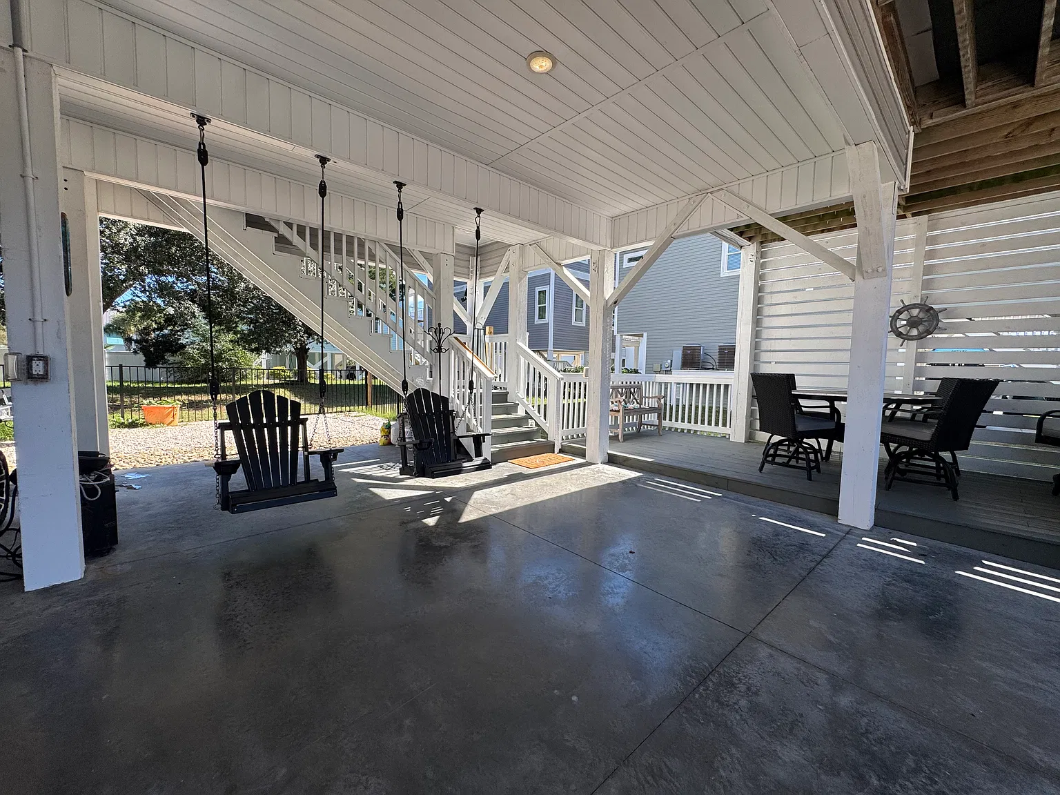4 bed, 3.5 bath, 2000 sqft, $4,000 — Photo 3