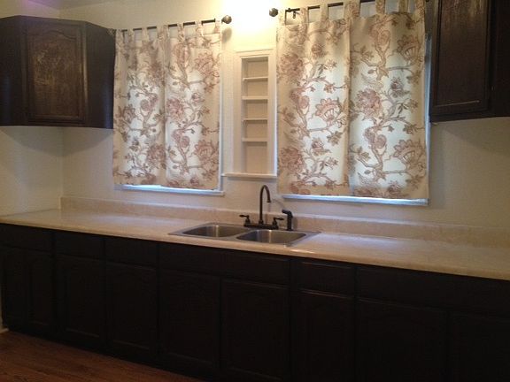 3rd image of 413 N Mar Vista Ave