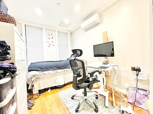 Rented by Mega Homes Realty INC | media 30