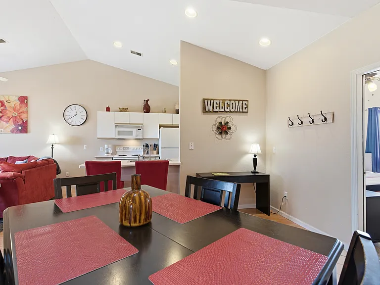 Cathedral ceilings, lots of natural light entry way