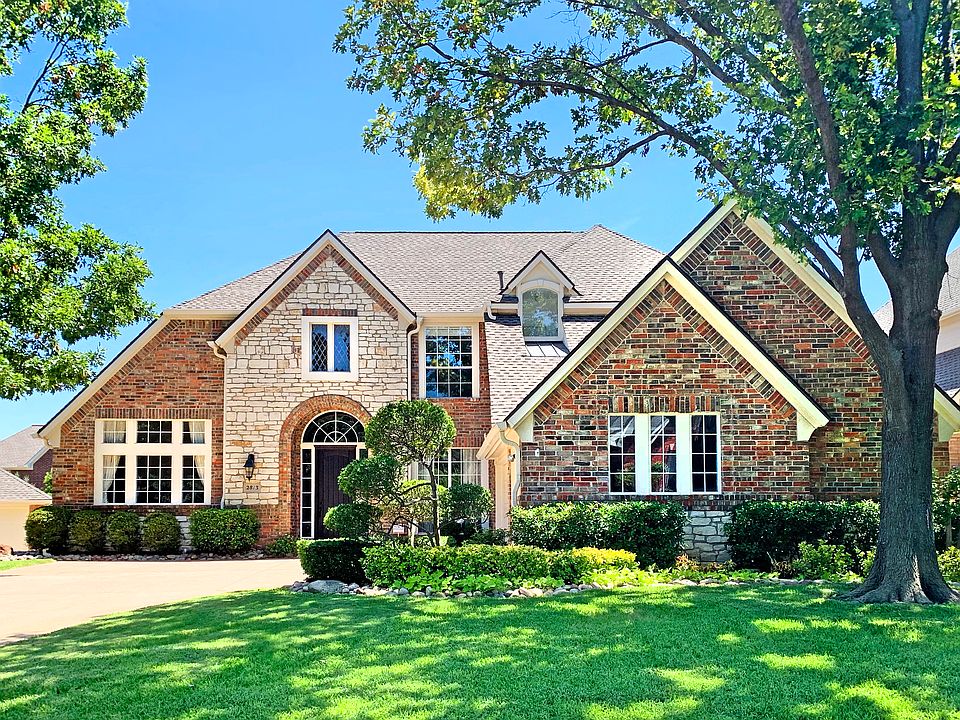 1st image of 2813 Lake Crest Dr