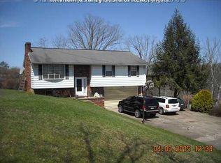 20 Rocky Ln, Charleston, WV 25313