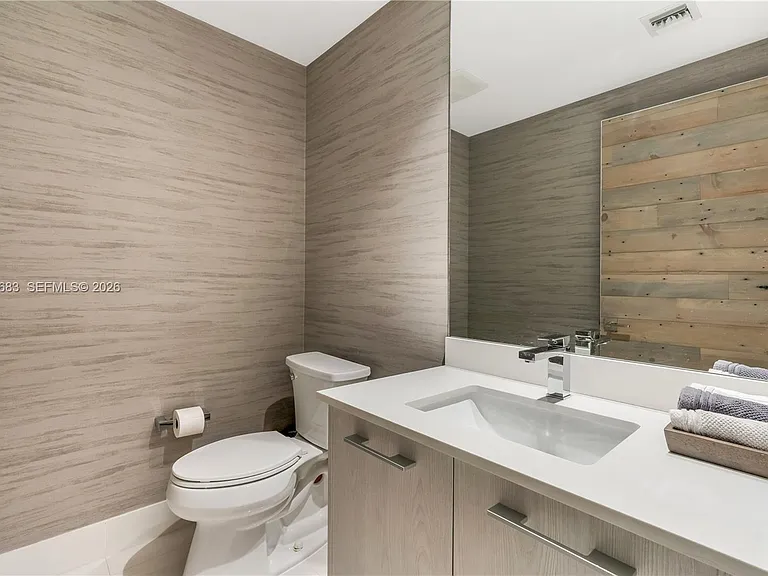 55 SW 9th St #4001 — Photo 21