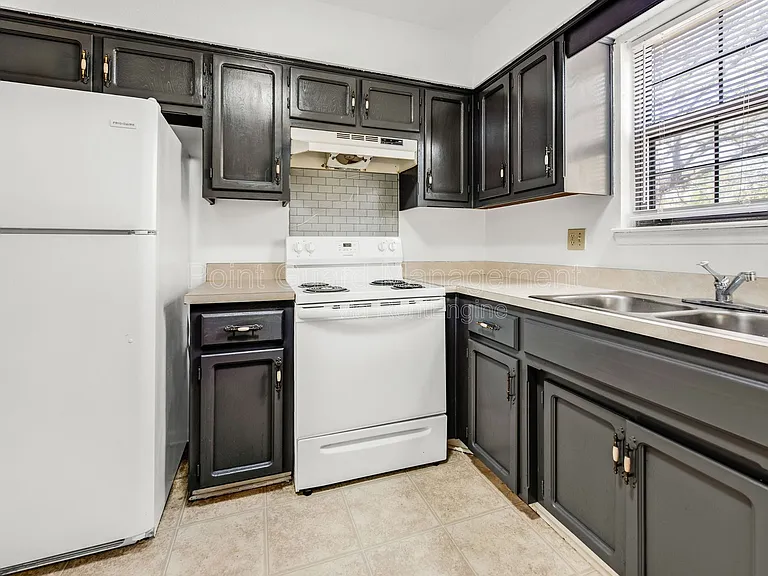 7009 N Chas Dr — Photo 32