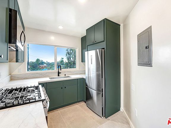 4th image of 16185 W Sunset Blvd #5