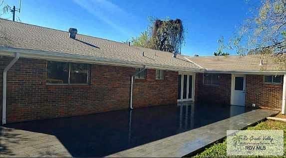 3rd image of 1245 Poplar Dr