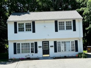 17 Commerce St #17B, Clinton, CT 06413