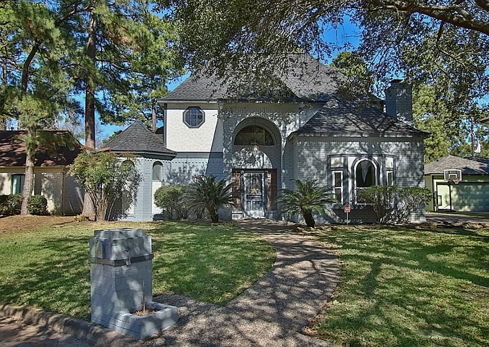 1st image of 12134 Oakcroft Dr