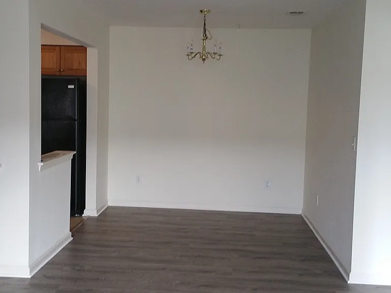 1324 Fernwood Ct #1324 — Photo 2