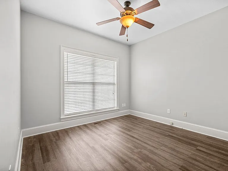 3471 Walden Dr — Photo 19