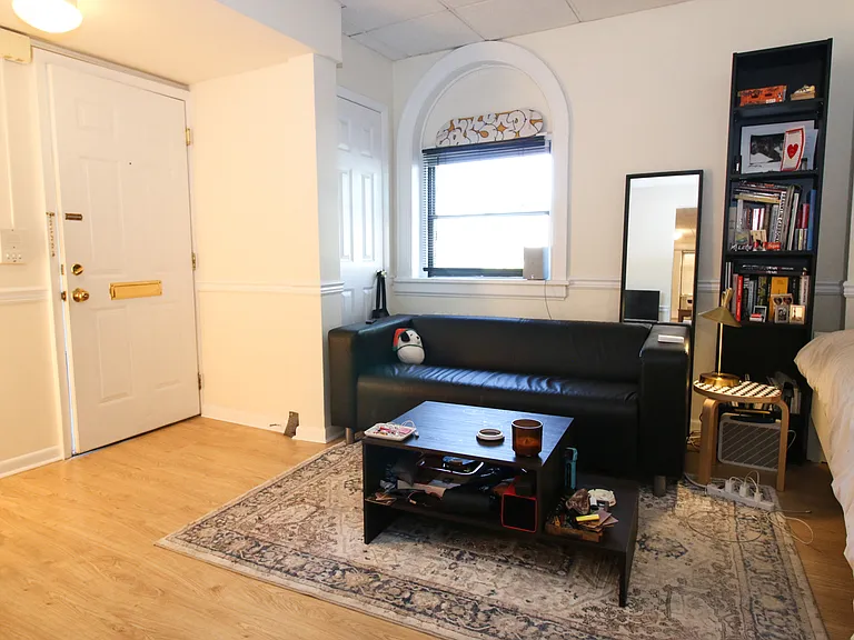 54-56 Oak St #3 — Photo 8