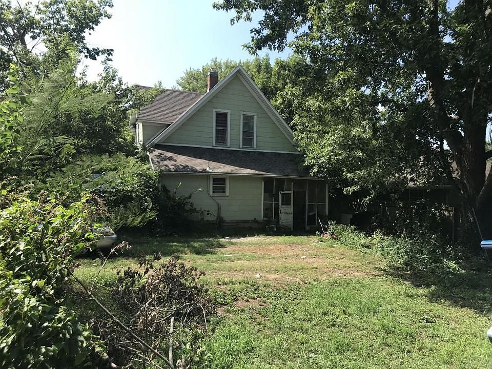 2nd image of 2040 N Hoffman Ave