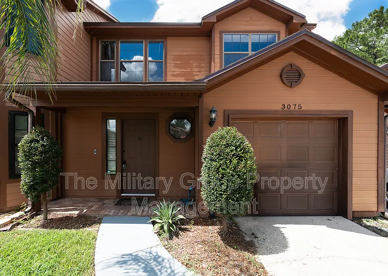 2 bed, 2.5 bath, 1644 sqft, $2,000 — Photo 2
