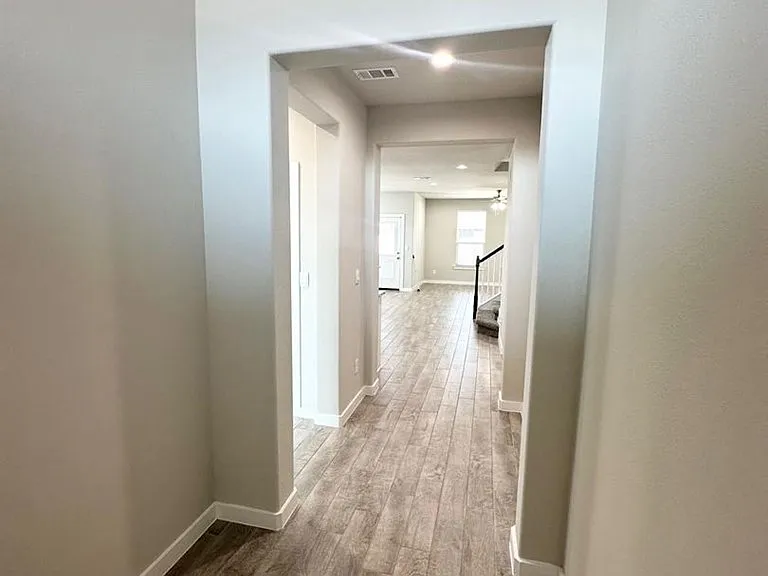 2201 Beaufort Dr — Photo 3