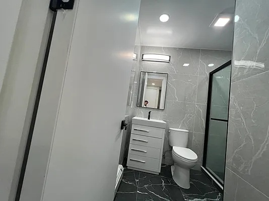 Rented by Redox Group Corp | media 14