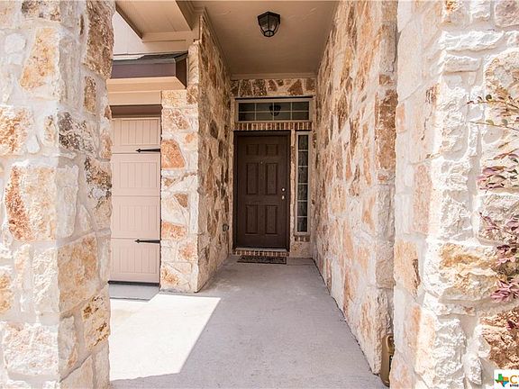 2nd image of 3415 Greyfriar Dr