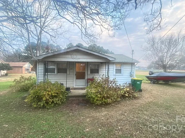 117 Thomas Ave, Oakboro, NC 28129