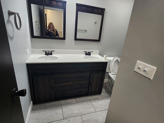 2nd image of 52 W 66th St