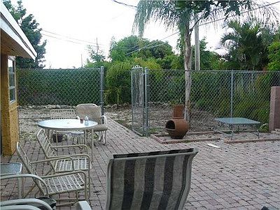 5th image of 460 NE 58th Ct