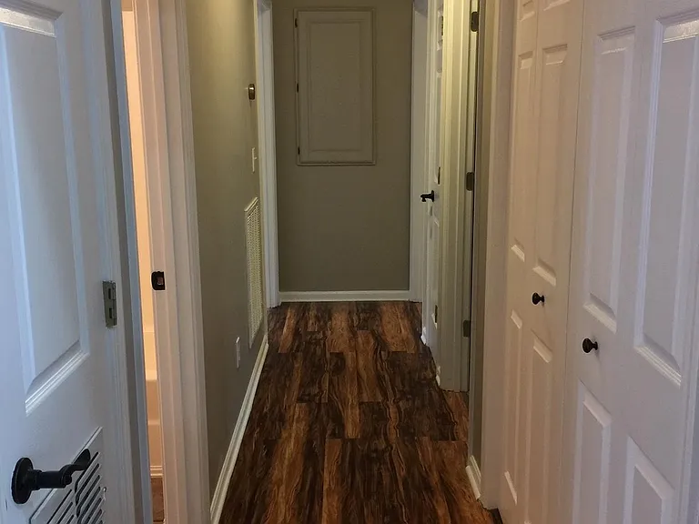 605 Habersham Ln — Photo 11