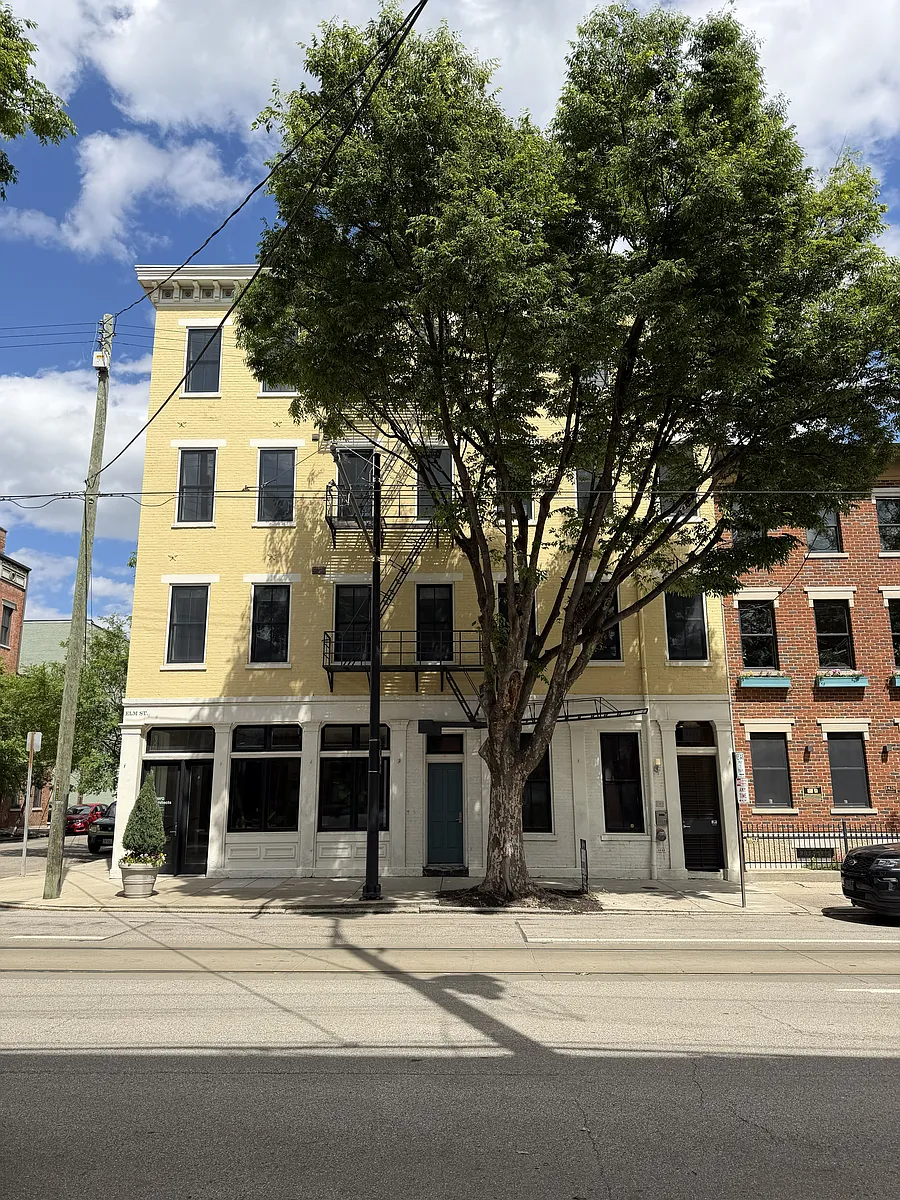 Building Photo - 1432 Elm St #2A