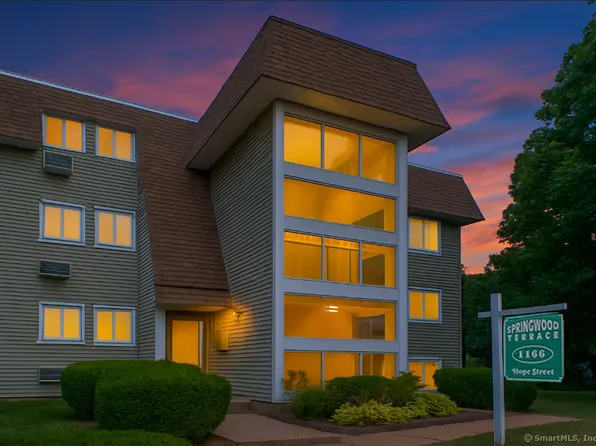 1166 Hope Street APT 4, Stamford, CT 06907