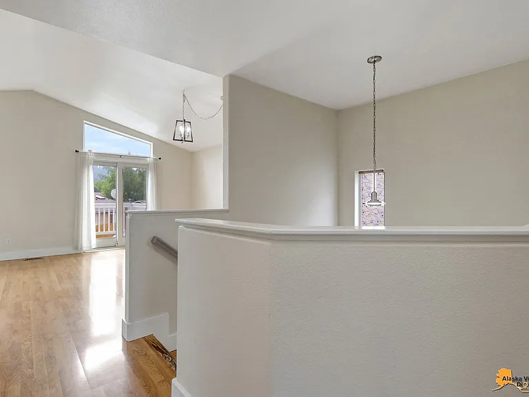 3838 Sycamore Loop — Photo 9
