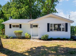 408 Tiffany St, Springfield, MA 01108