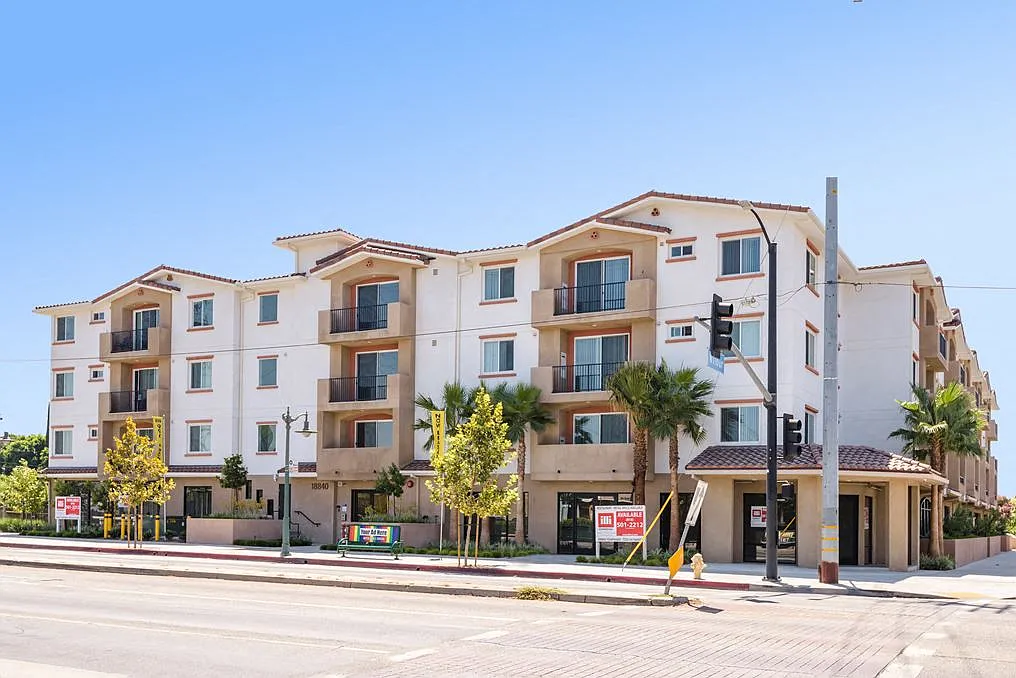 Sherman Way Luxury Apartment Homes — Photo 1