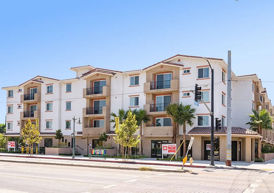 Sherman Way Luxury Apartment Homes