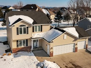 2657 Colleen St NE, Rochester, MN 55906